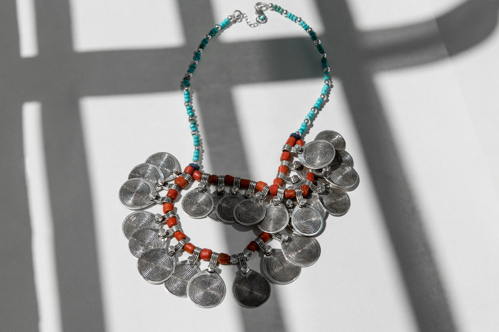 
                
                    Load image into Gallery viewer, CORAL MASTERPIECE NECKLACE
                
            