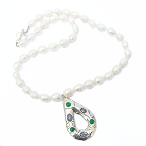 TEARDROP PEARL NECKLACE