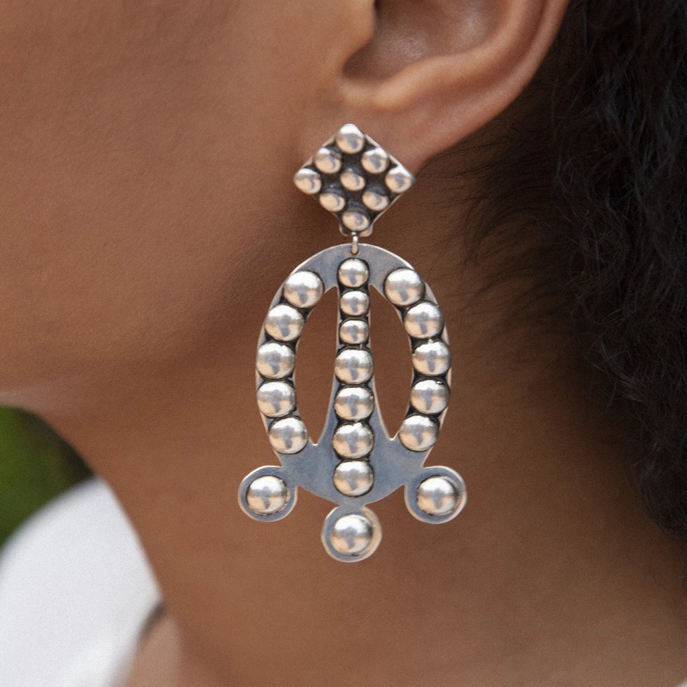 
                
                    Load image into Gallery viewer, F.L STUDS EARRINGS
                
            